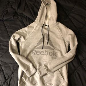 Reebok light weight hoodie w/ pocket